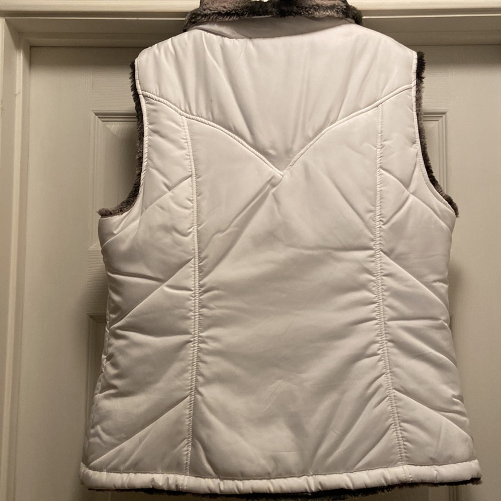Reversible Vest - Picture 2 of 5
